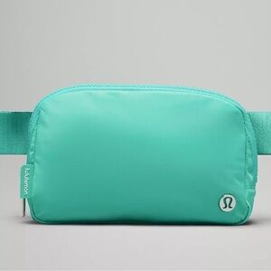 Lululemon belt bag 1L